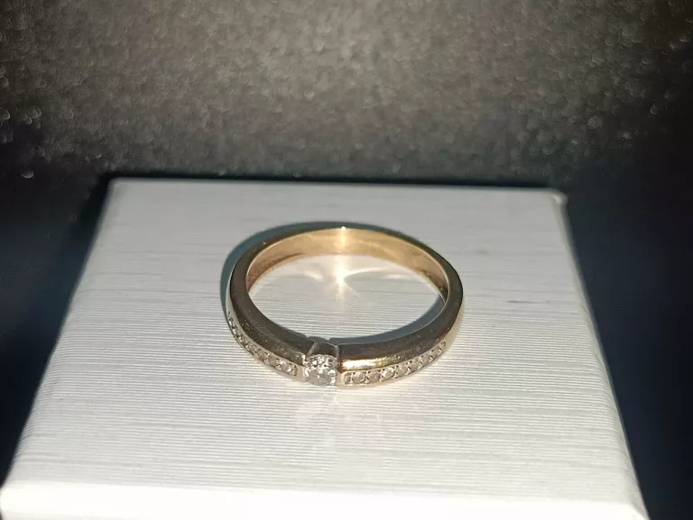 zloty-pierscionek-333-al-3-maja-4-ostrowiec-sw