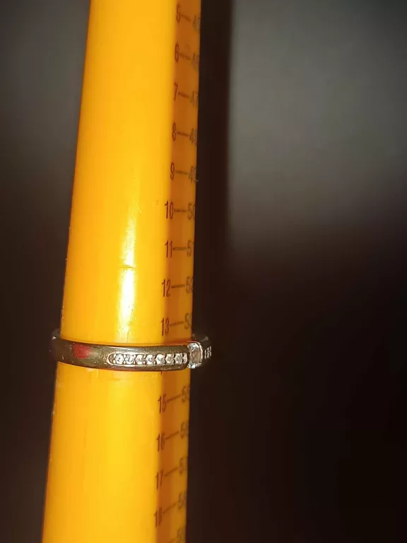 zloty-pierscionek-333-stan-uzywany