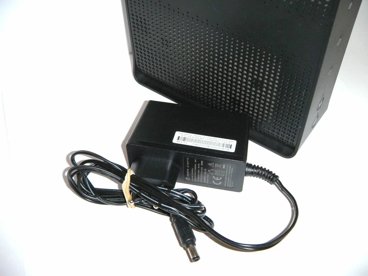 router-technicolor-cga4236-z-zasilaczem-standard-pracy-bezprzewodowej-80211ax-wi-fi-6