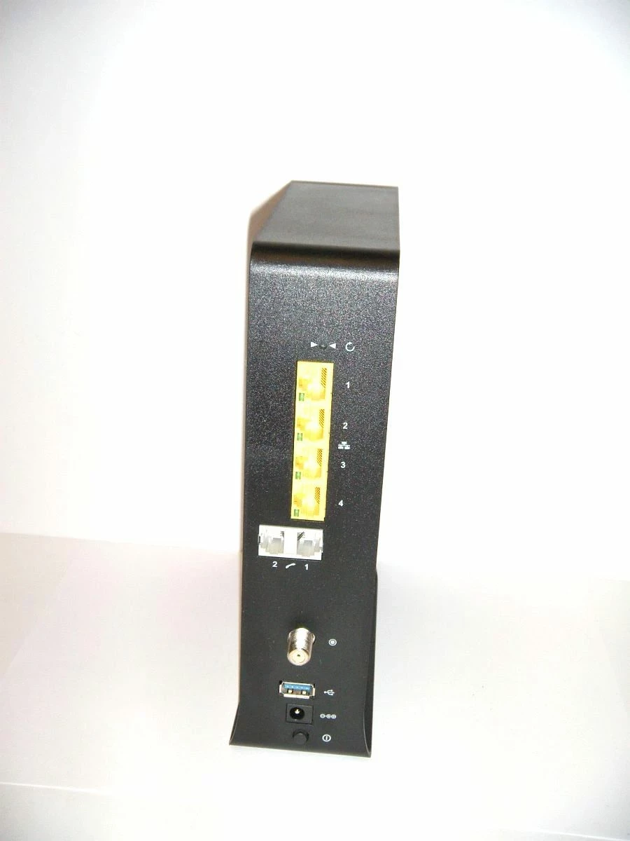 router-technicolor-cga4236-z-zasilaczem-stan-uzywany