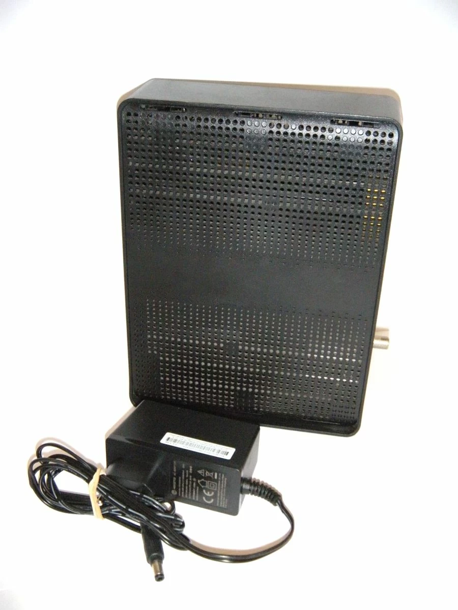 router-technicolor-cga4236-z-zasilaczem-standard-pracy-portow-lan-101001000-mbps