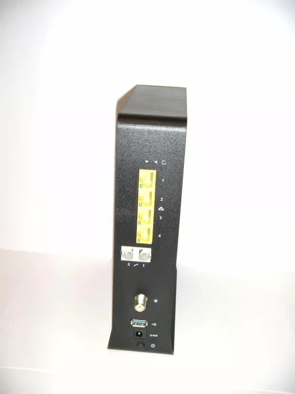 router-technicolor-cga4236-z-zasilaczem-stan-uzywany