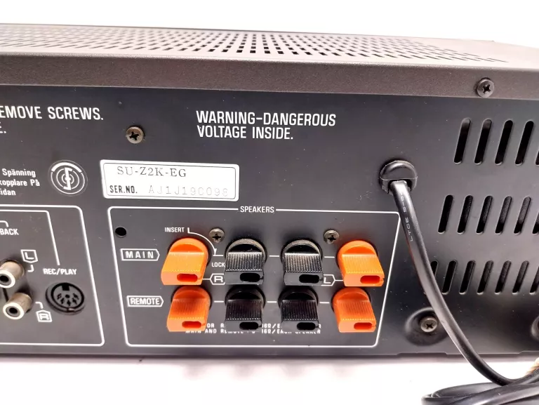 WZMACNIACZ TECHNICS SU-Z2