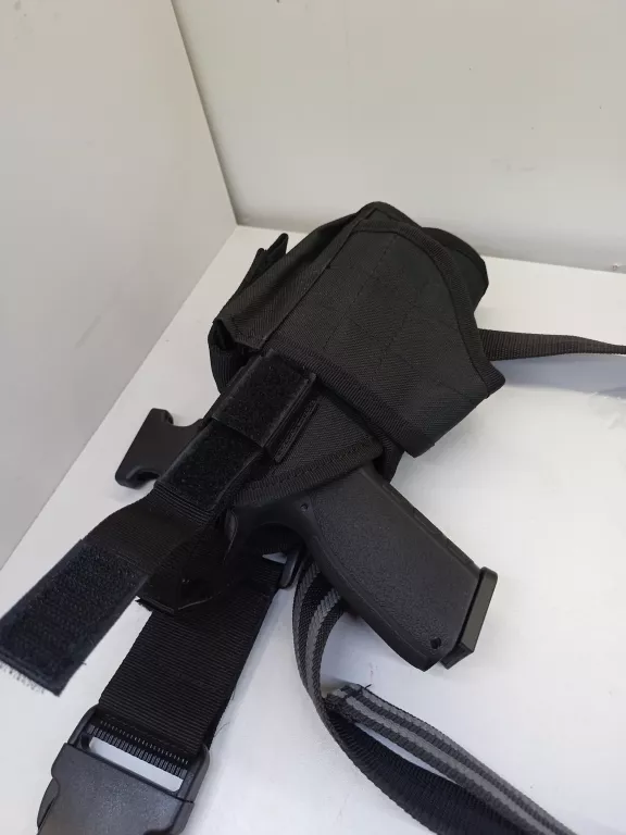 pistolet-asg-kjw-kp-13-czarna-kjw-02-021976-kabura-zestaw-stan-uzywany