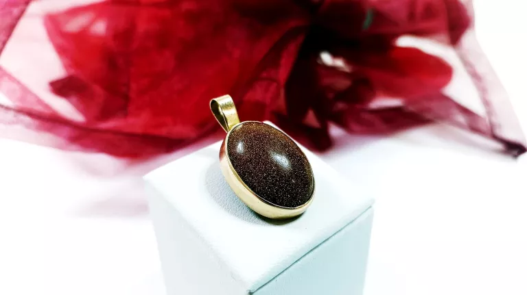 zlota-zawieszka-z-kamieniem-pustynnym-612g583-rodzaj-2205-2