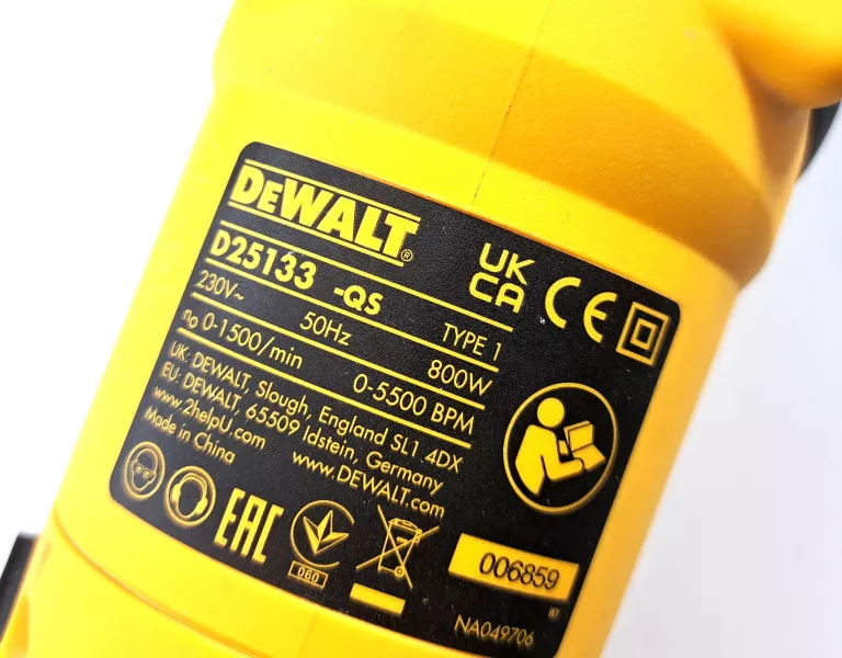 MŁOTOWIERTARKA DEWALT D25133K-QS SDS PLUS 800 W WALIZKA