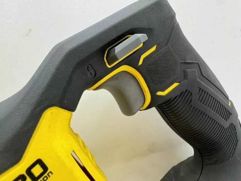 PILARKA SZABLASTA LISICA 18V V20 STANLEY SFMCS300B