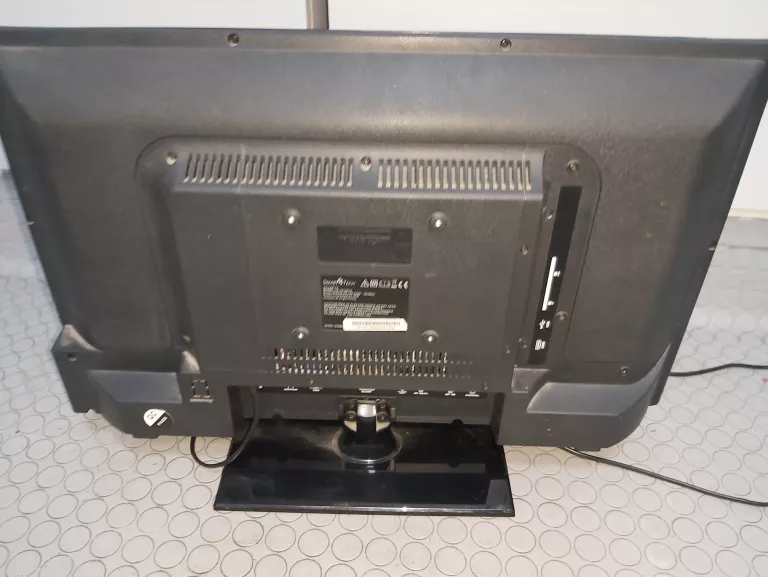 TV SMART-TECH 24 LED TV SMT24160869001248 + PILOT DVB-T!!!