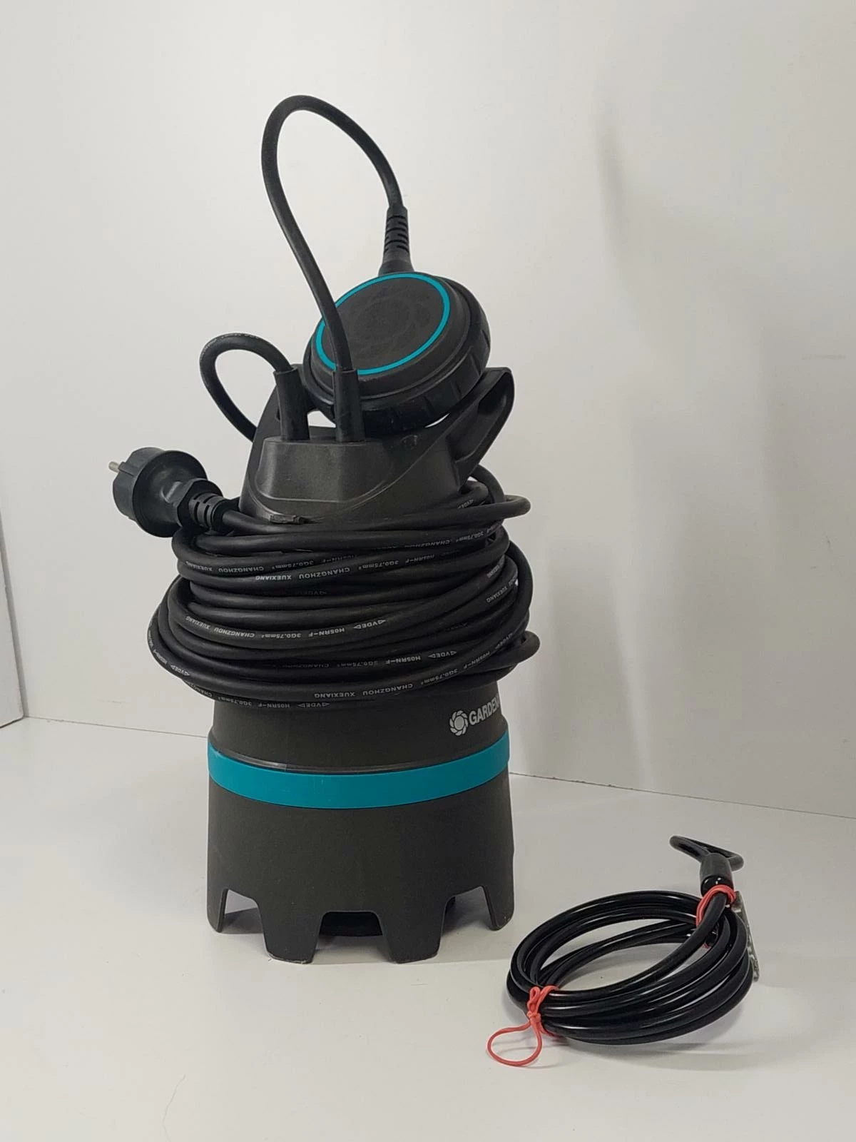 pompa-zanurzeniowa-do-brudnej-wody-gardena-stan-uzywany