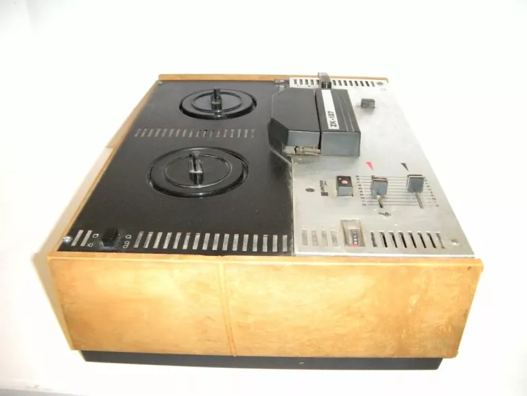 magnetofon-szpulowy-unitra-zk-127-targowa-7-leczna