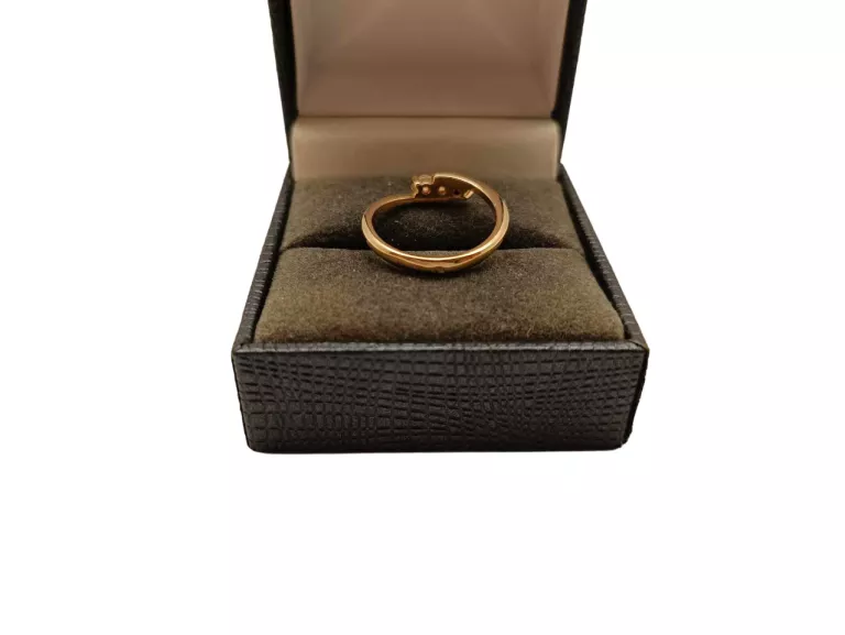 zloty-pierscionek-3-cyrkonie-pr585-r10-208-g-stan-11323-2