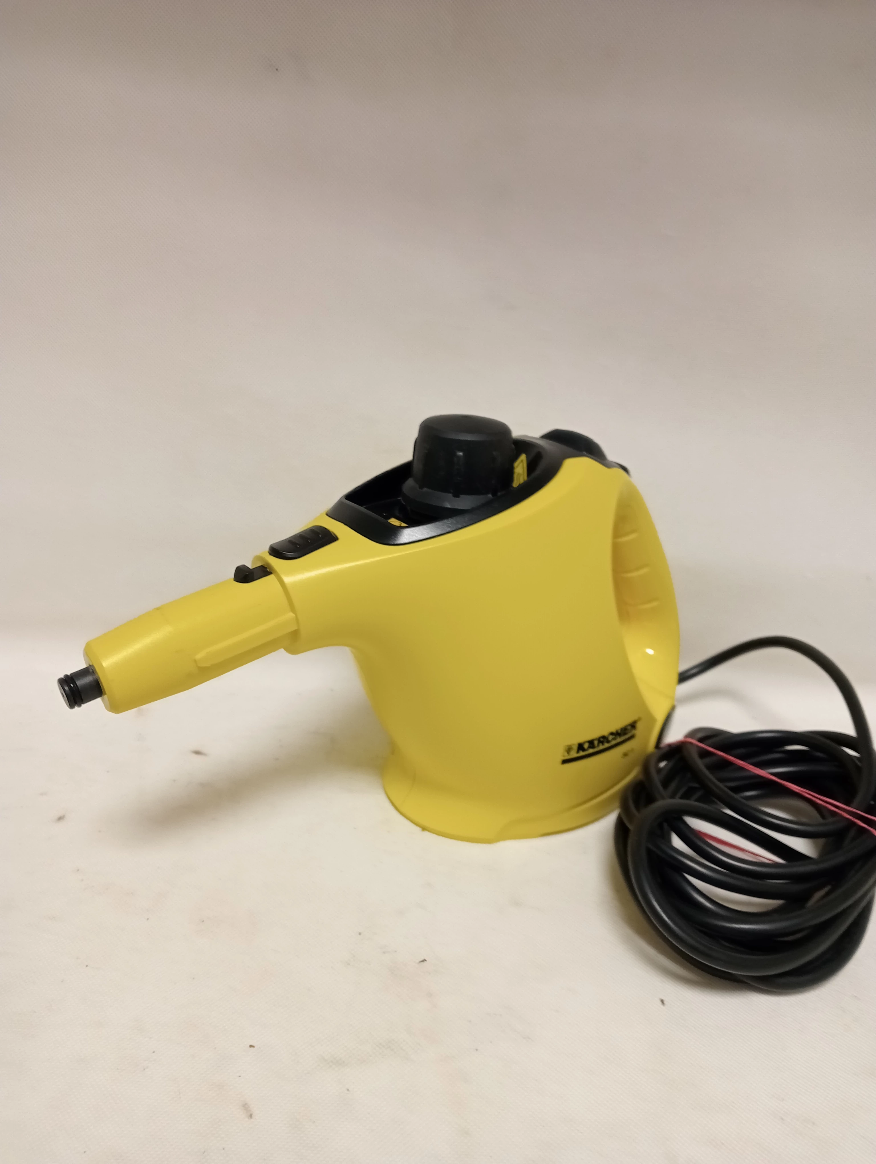 parownica-karcher-sc-1-parowy-1200w-6-koncowek-i-siateczka-marka-karcher
