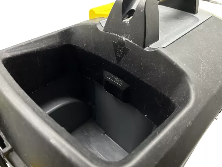ODKURZACZ PIORĄCY KARCHER PUZZI 10/1 + SZCZOTKA DO DYWANÓW