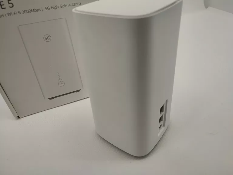 ROUTER STACJONARNY 5G CPE 5 H155-381