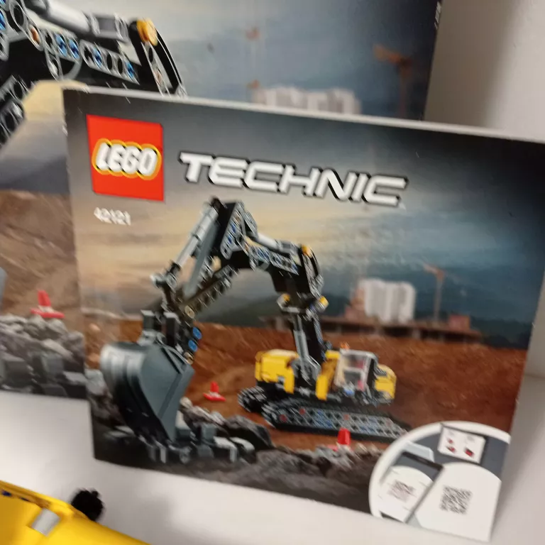 LEGO TECHNIC WYTRZYMAŁA KOPARKA 42121