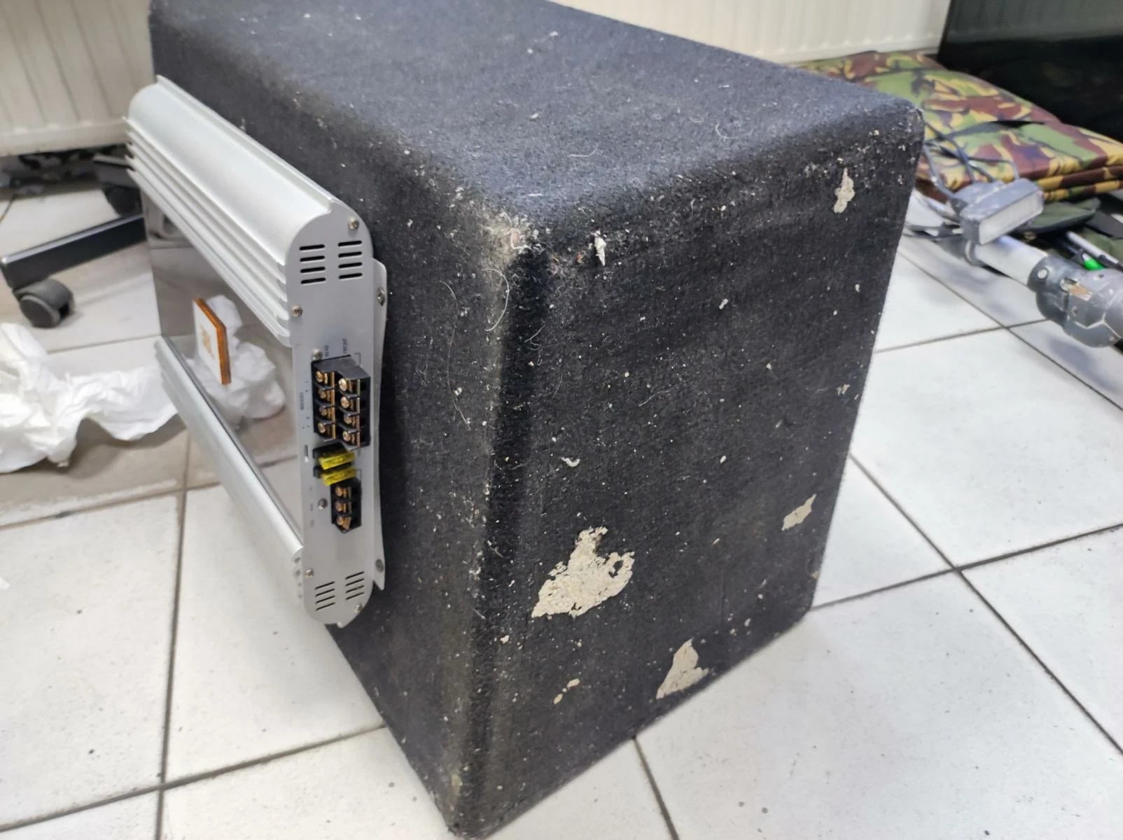 skrzynia-basowa-jbl-gt-1204bp-wzmacniacz-jbl-gt04060-wielka-rzeznicka-1-srem