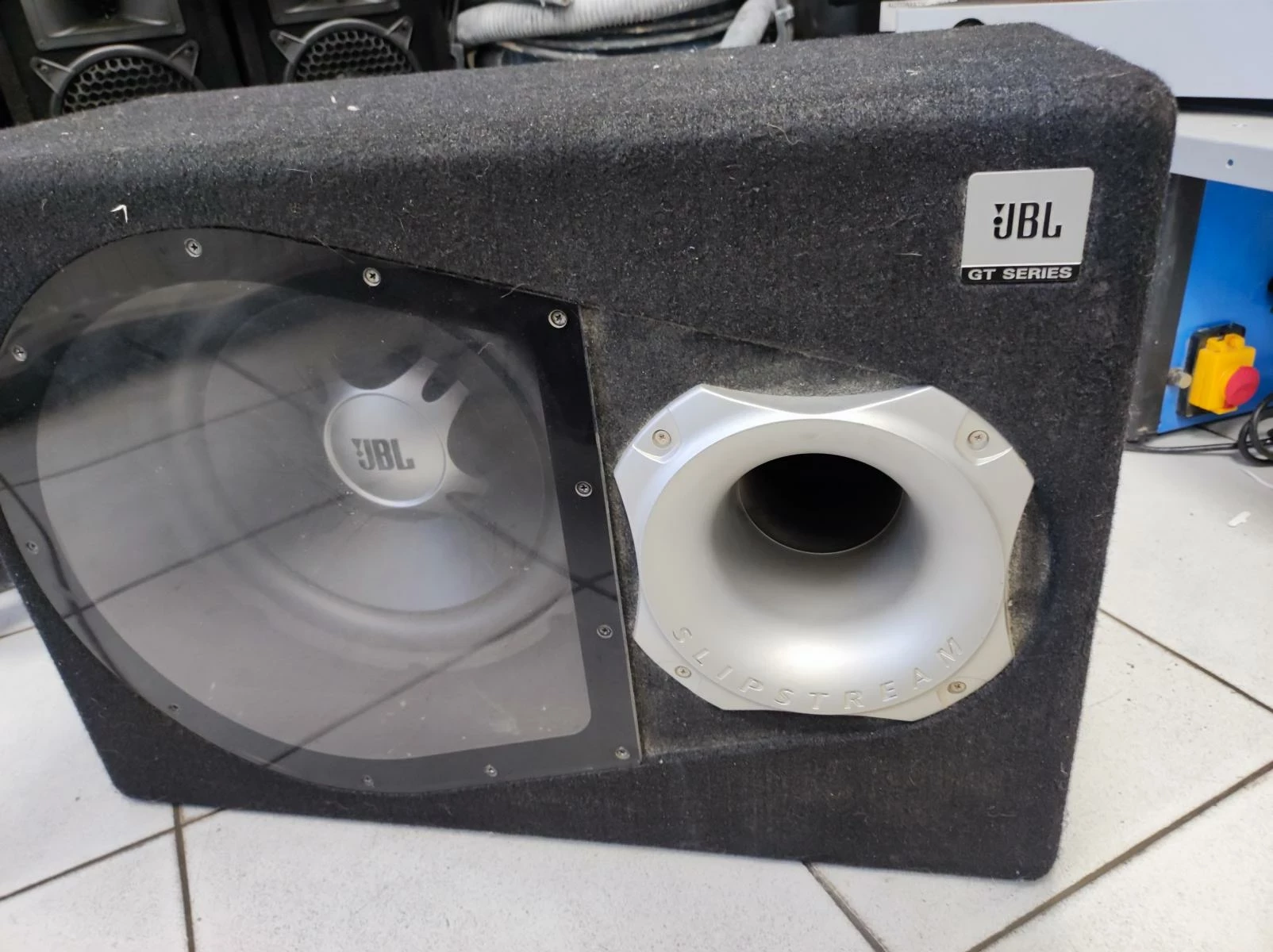 skrzynia-basowa-jbl-gt-1204bp-wzmacniacz-jbl-gt04060-model-gt-1204bp