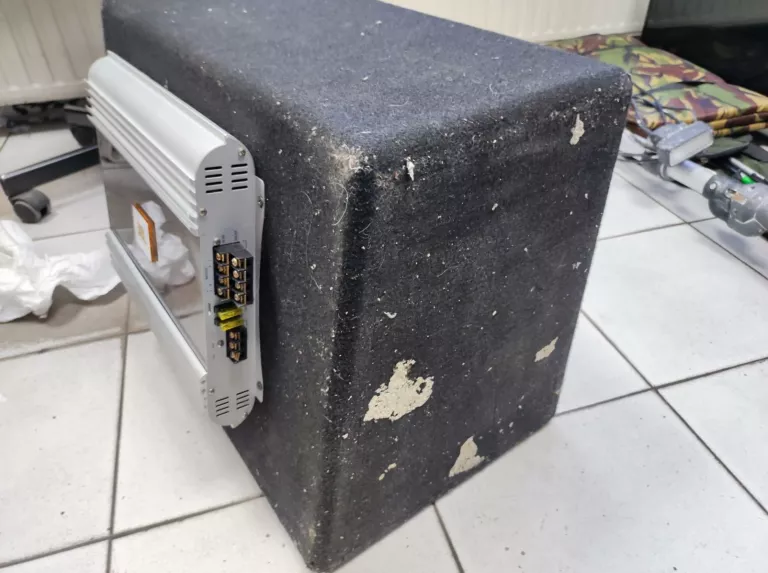 skrzynia-basowa-jbl-gt-1204bp-wzmacniacz-jbl-gt04060-wielka-rzeznicka-1-srem