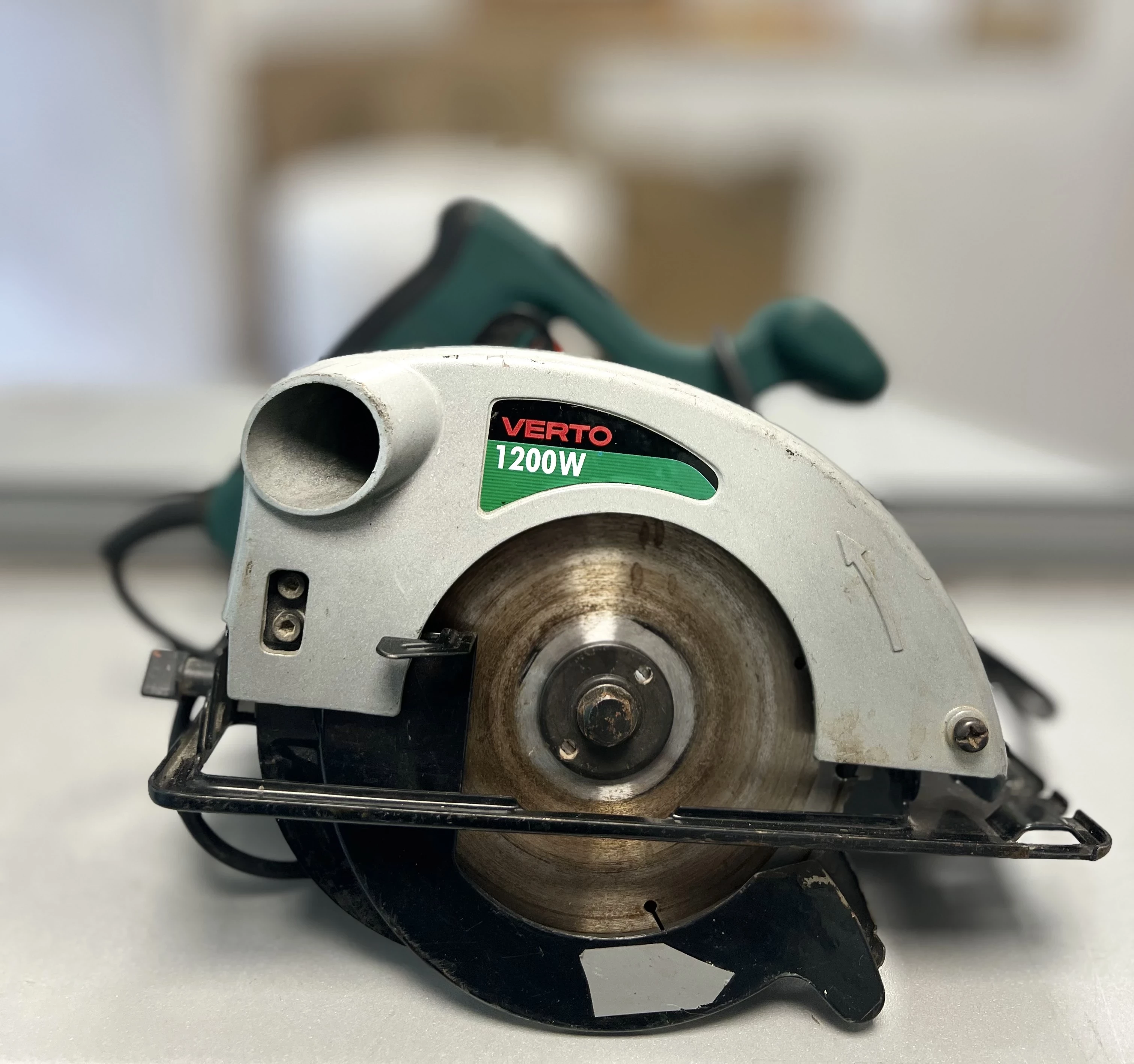 pilarka-tarczowa-verto-52g682-1200w-165mm-wroclawska-80-legnica