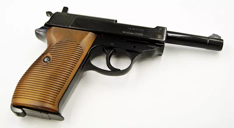 PISTOLET WIATRÓWKA CO2 WALTHER P38 4,5 MM BB