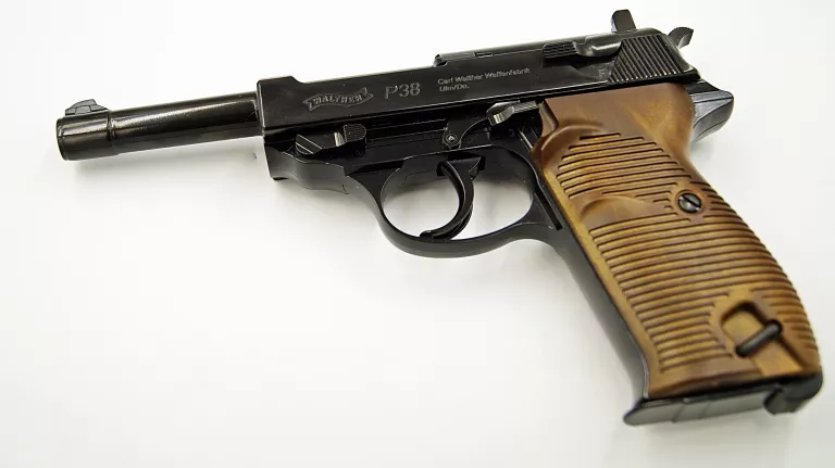 PISTOLET WIATRÓWKA CO2 WALTHER P38 4,5 MM BB