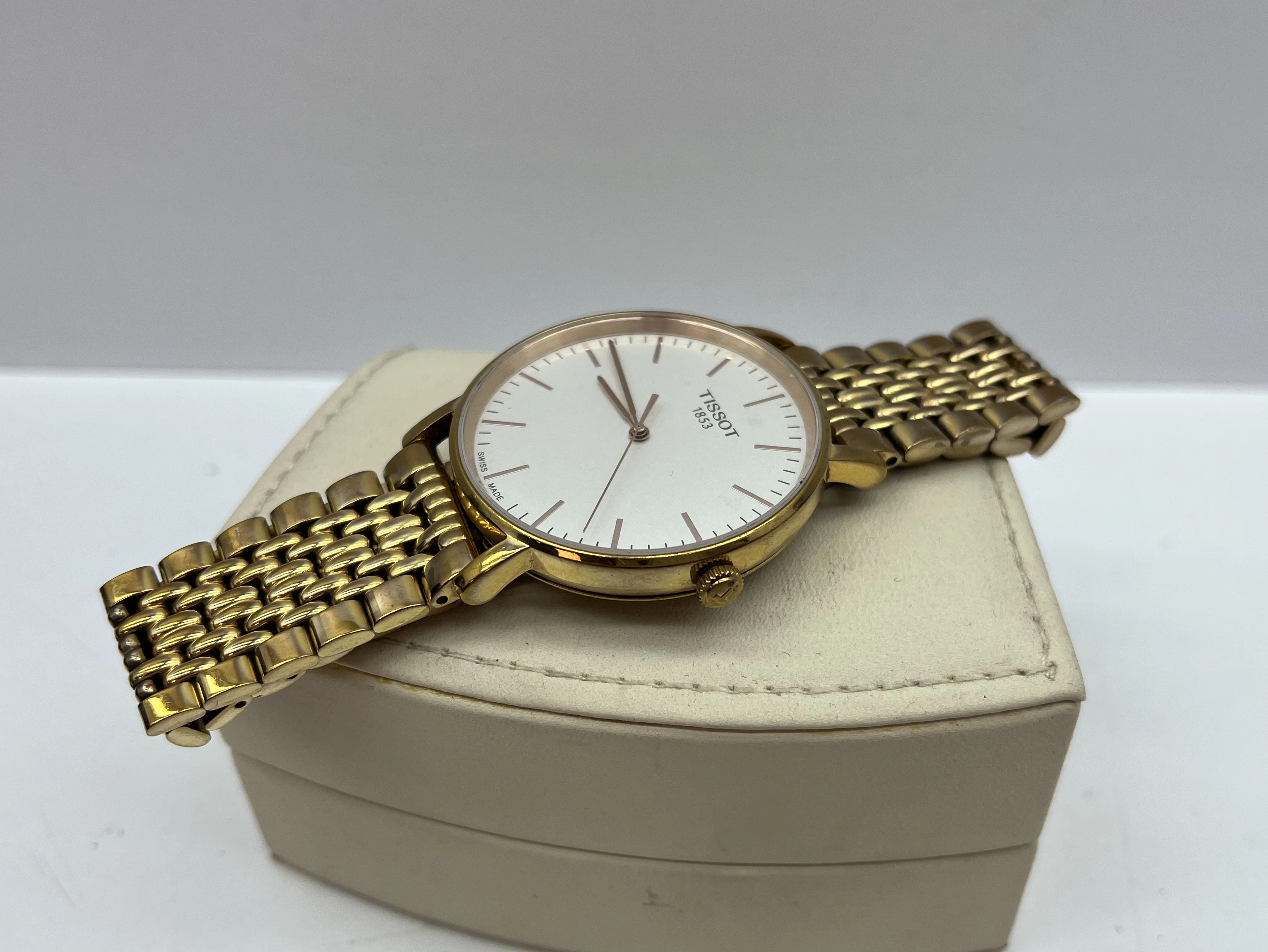 zegarek-tissot-t109410a-typ-nareczny