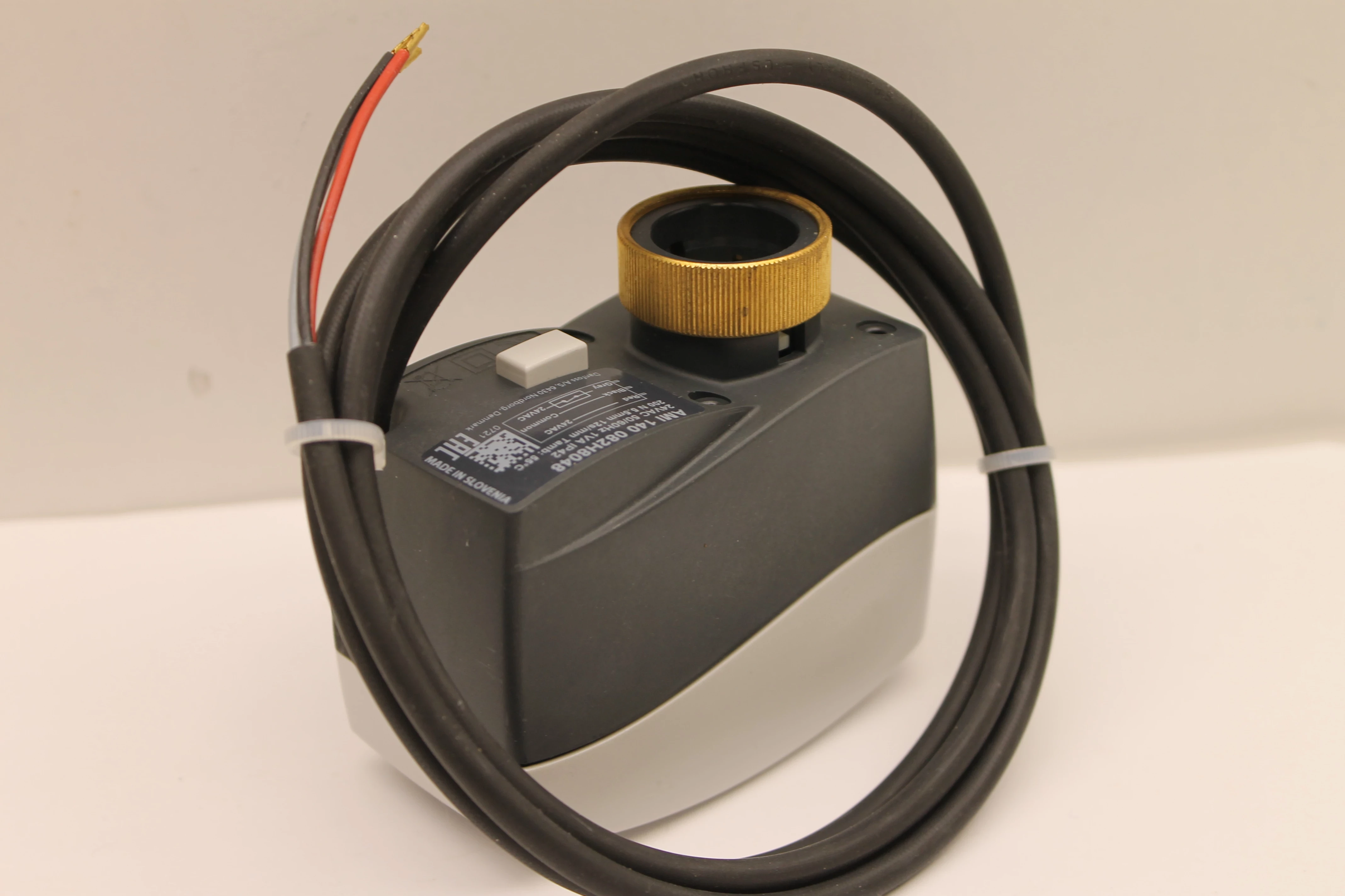 silownik-sterowany-sygnalem-2-punktowym-ami-140-kod-producenta-082h0212