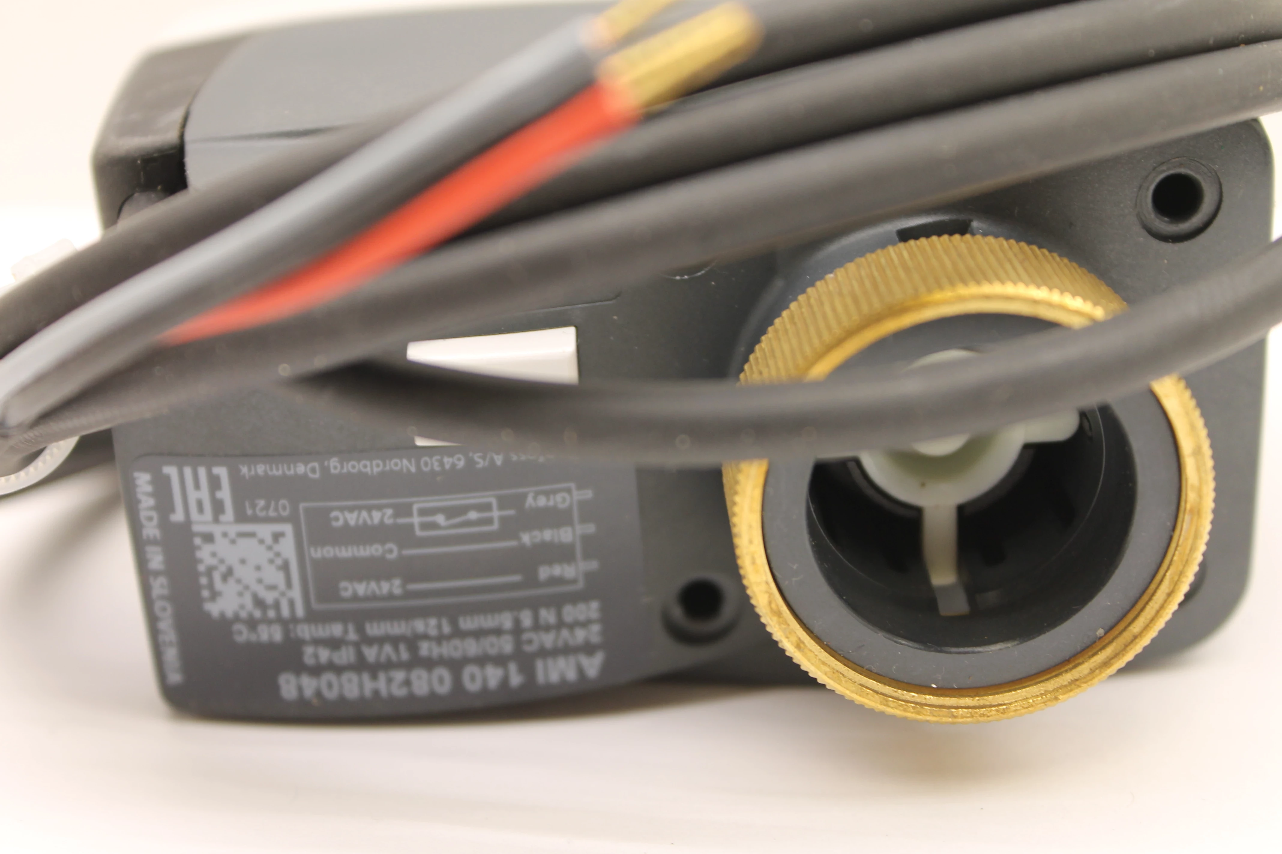 silownik-sterowany-sygnalem-2-punktowym-ami-140-product-id-58cf7834-83d9-48cd-803f-1d2baebc1b89