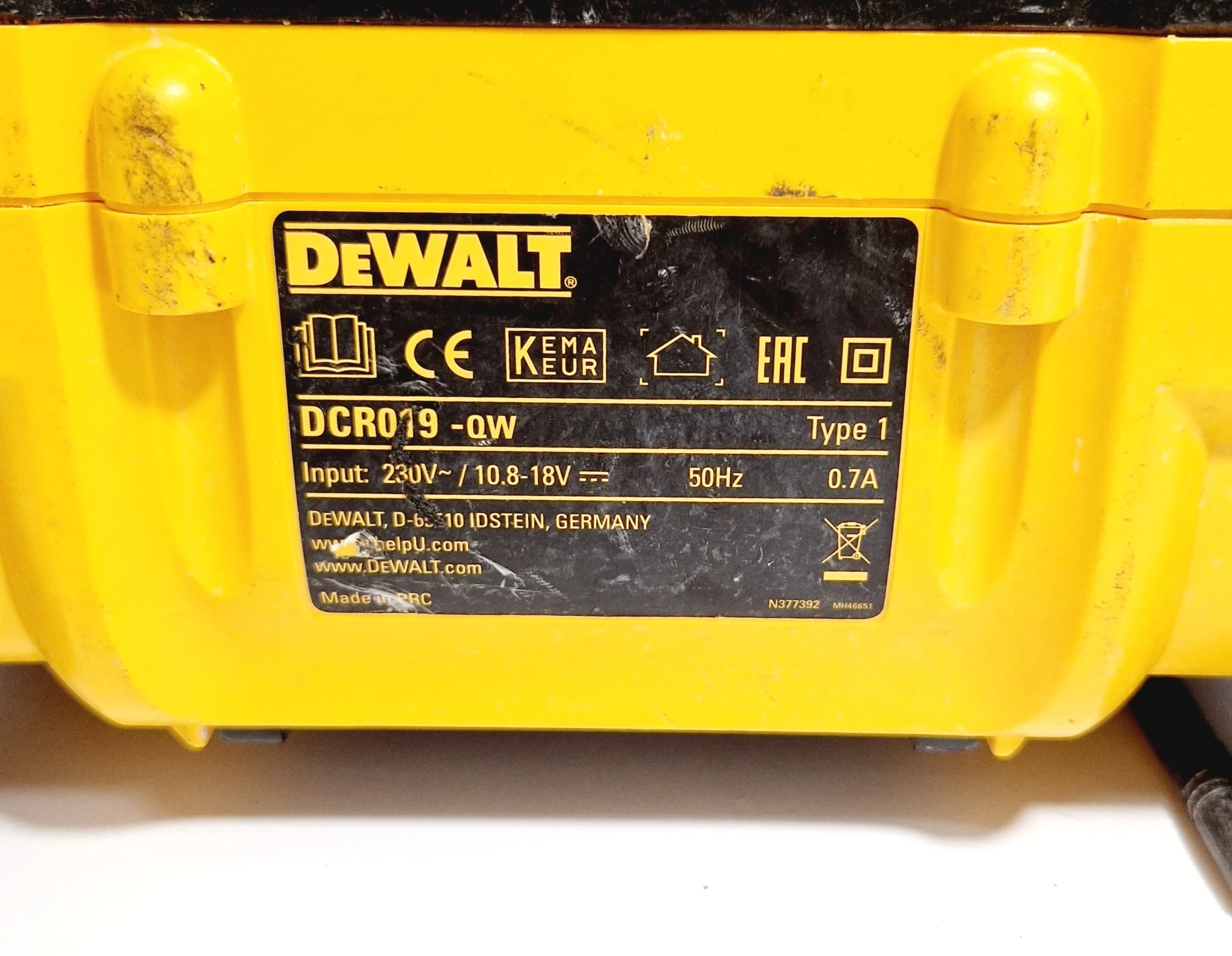 radio-budowlane-dewalt-dcr019-qw-kod-producenta-dcr019-qw