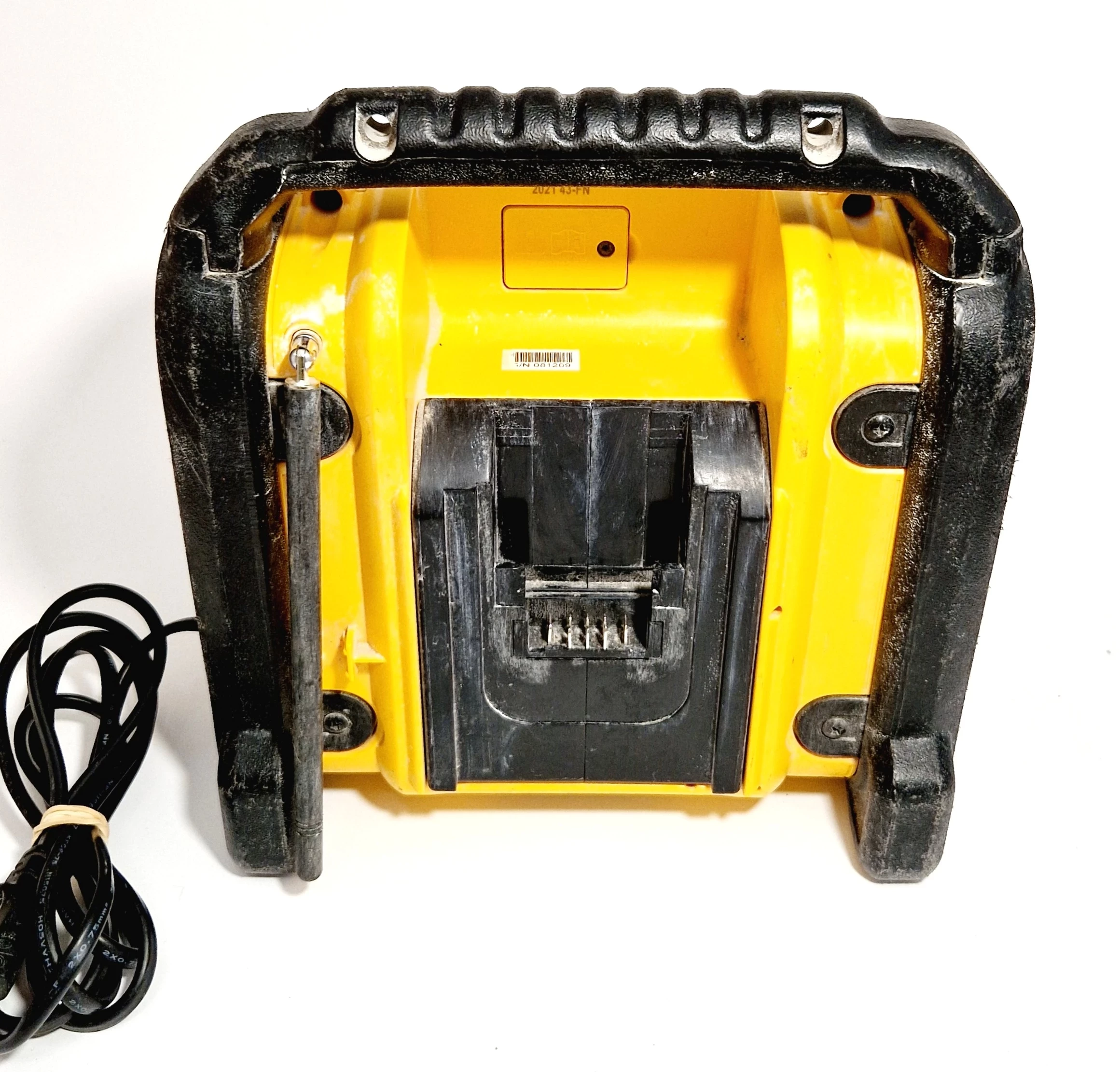 radio-budowlane-dewalt-dcr019-qw-ean-gtin-5035048440681