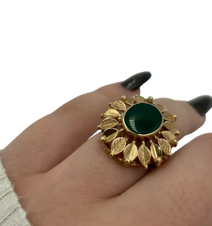 zloty-pierscionek-duzy-zdobiony-z-zielonym-oczkiem-kamien-inny-kamien