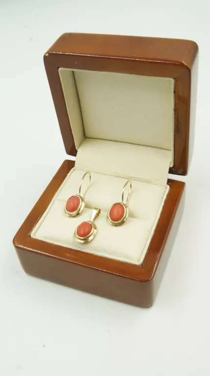 zestaw-zlote-kolczyki-i-zawieszka-z-koralem-247g-333-ratuszowa-5-szamotuly