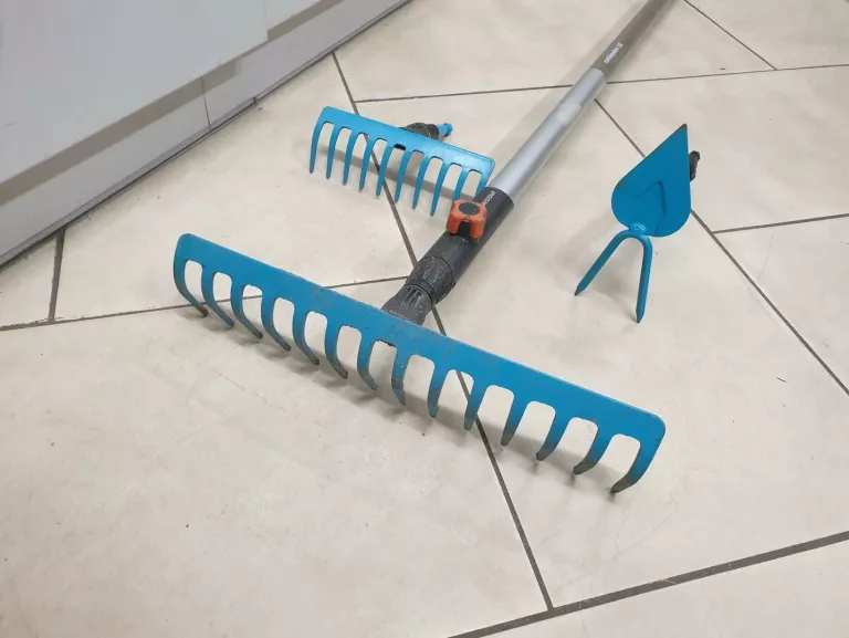 ZESTAW NARZĘDZI OGRODNICZYCH GARDENA COMBISYSTEM [ 3 KOŃCÓWKI]