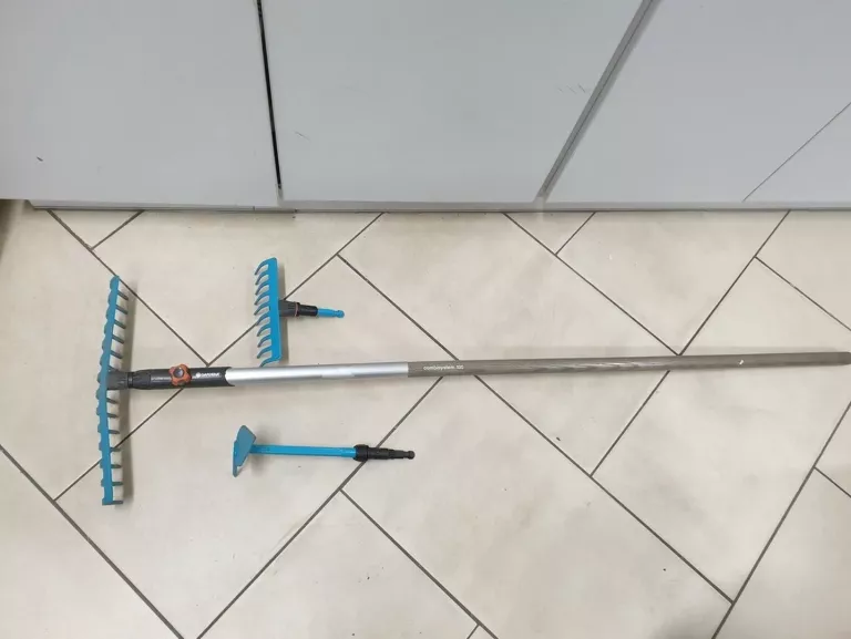 ZESTAW NARZĘDZI OGRODNICZYCH GARDENA COMBISYSTEM [ 3 KOŃCÓWKI]