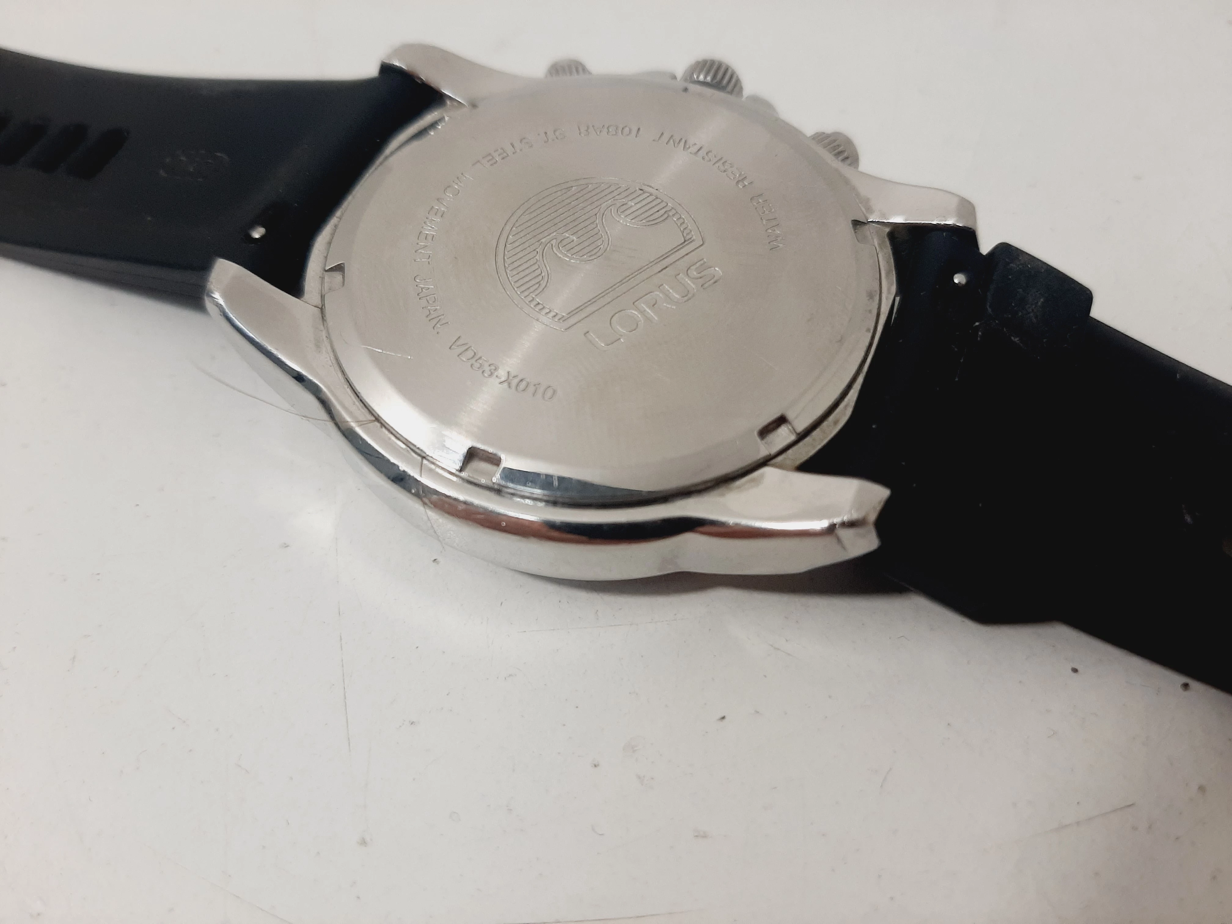 zegarek-lorus-vd53-x010-wodoszczelnosc-ponizej-20m-wr20