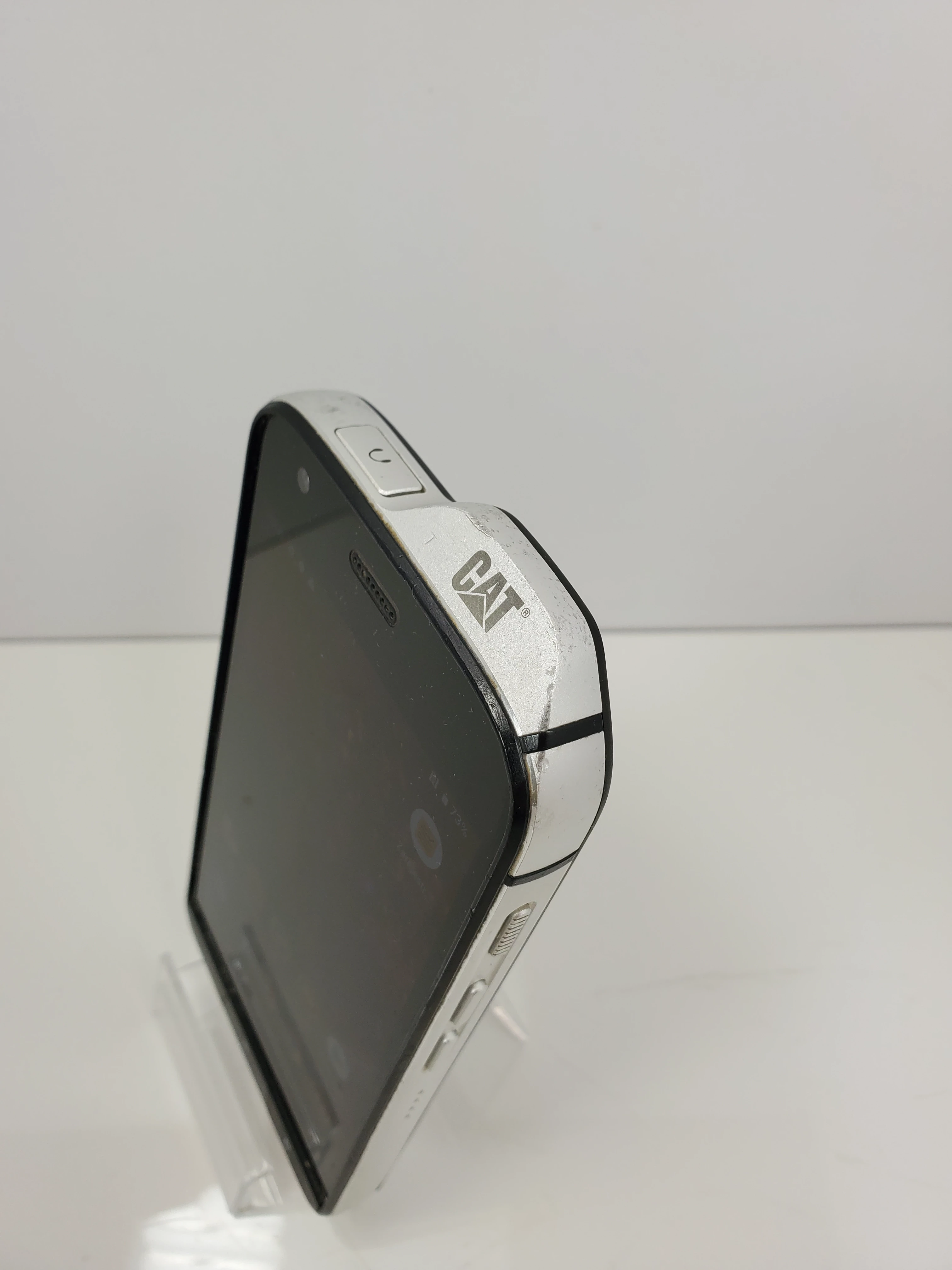 odporny-smartfon-z-kamera-termowizyjna-cat-s61-4500ah-ip68-dalmierz-typ-smartfon