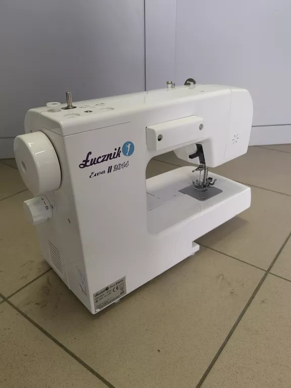 MASZYNA DO SZYCIA DOMOWA ŁUCZNIK EWA II 38 ŚCIEGÓW PODWÓJNA IGŁA OVERLOCK