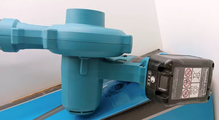DMUCHAWA DO LIŚCI MAKITA UB101D AKUMULATOR, ŁADOWARKA , PUDEŁKO