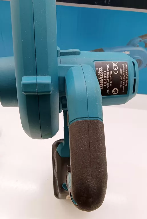 DMUCHAWA DO LIŚCI MAKITA UB101D AKUMULATOR, ŁADOWARKA , PUDEŁKO