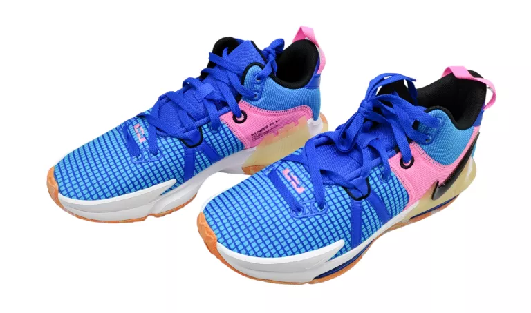 BUTY KOSZYKARSKIE SPORTOWE NIKE LEBRON WITNESS VII R.43