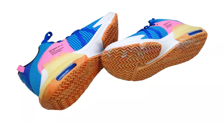 BUTY KOSZYKARSKIE SPORTOWE NIKE LEBRON WITNESS VII R.43