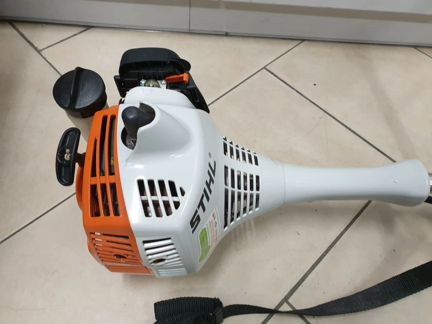 podkaszarka-kosa-spalinowa-stihl-fs-55-082022-stan-uzywany