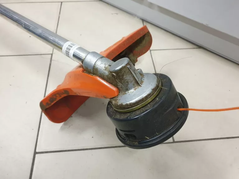 podkaszarka-kosa-spalinowa-stihl-fs-55-082022-stan-uzywany