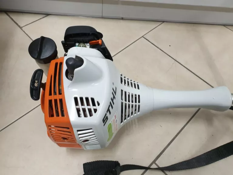podkaszarka-kosa-spalinowa-stihl-fs-55-082022-stan-uzywany