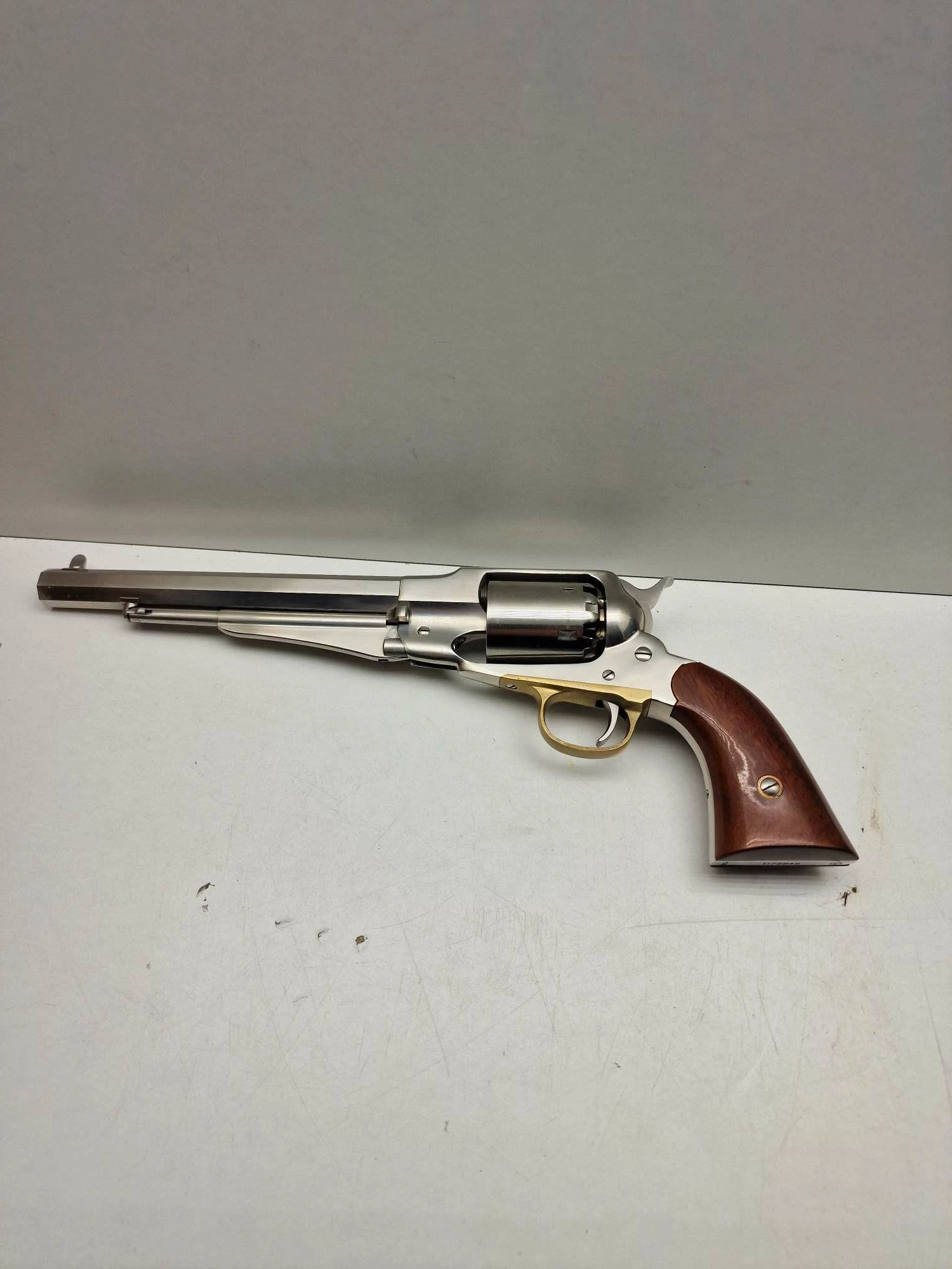 rewolwer-czarnoprochowy-uberti-1858-remington-new-army-inox-8-cal44-jednosci-narodowej-45-sj-wroclaw