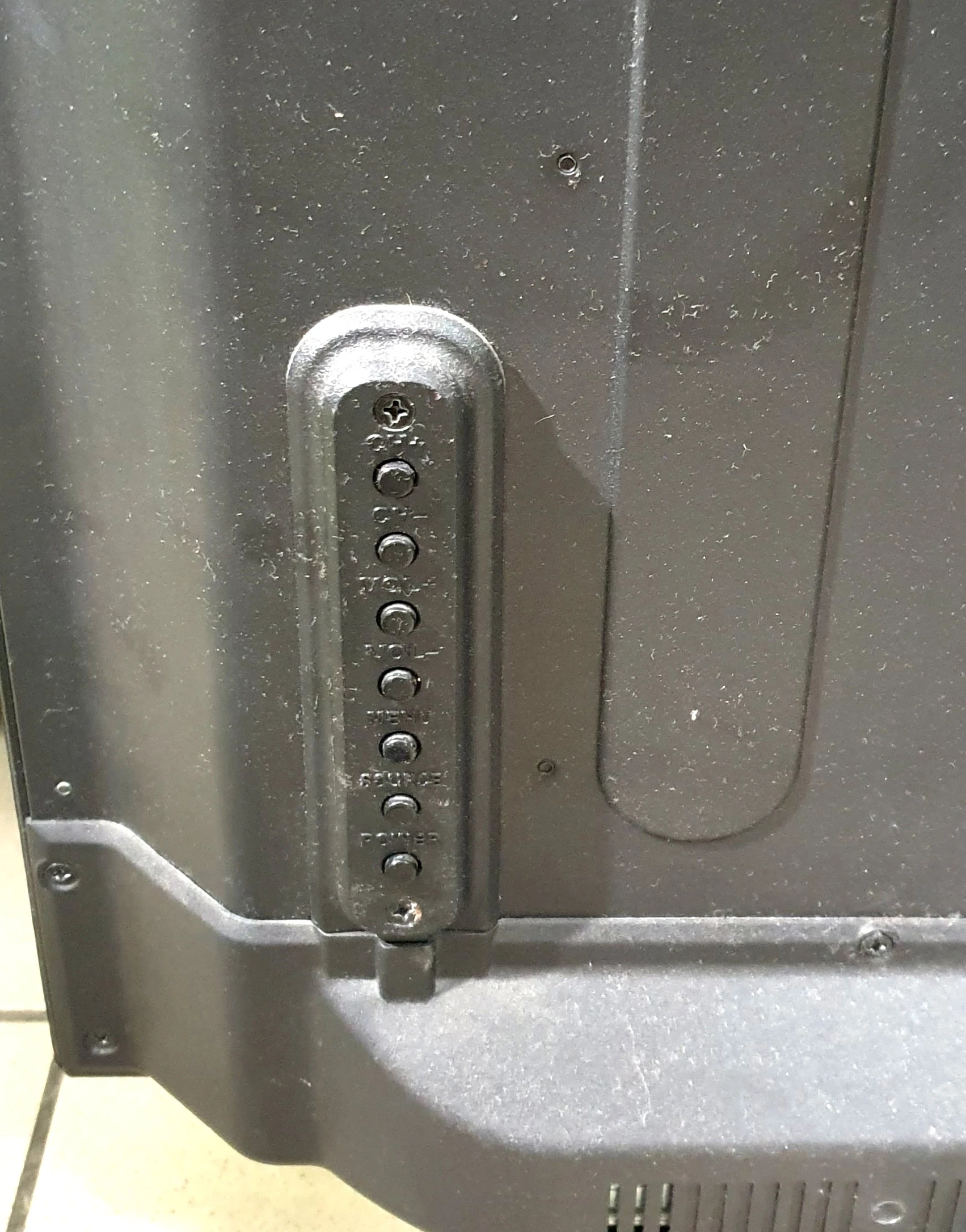 telewizor-led-manta-28-dvb-tc-mpeg4-brak-pilota-marka-manta