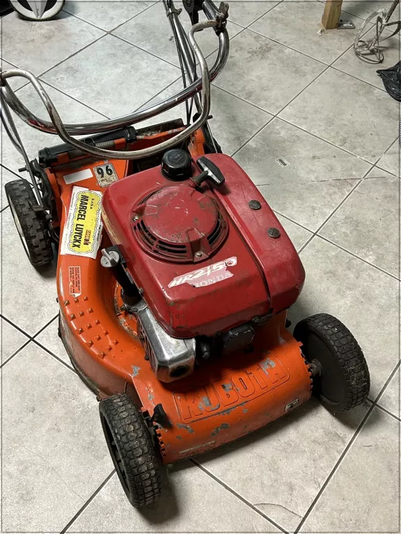 KOSIARKA SPALINOWA KUBOTA ALU 5,5 K NAPĘD