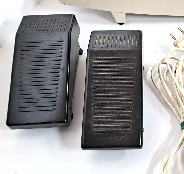 maszyna-do-szycia-lucznik-877-stan-uzywany