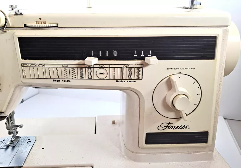 maszyna-do-szycia-lucznik-877-kod-producenta-pl