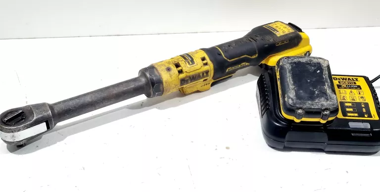 klucz-grzechotka-dewalt-dcf512n-12v-38-81nm-2-aku-z-ladowarka-dzialynskiego-1-swarzedz